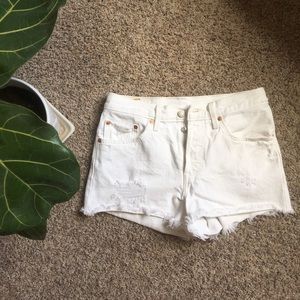 Levi’s cutoff shorts